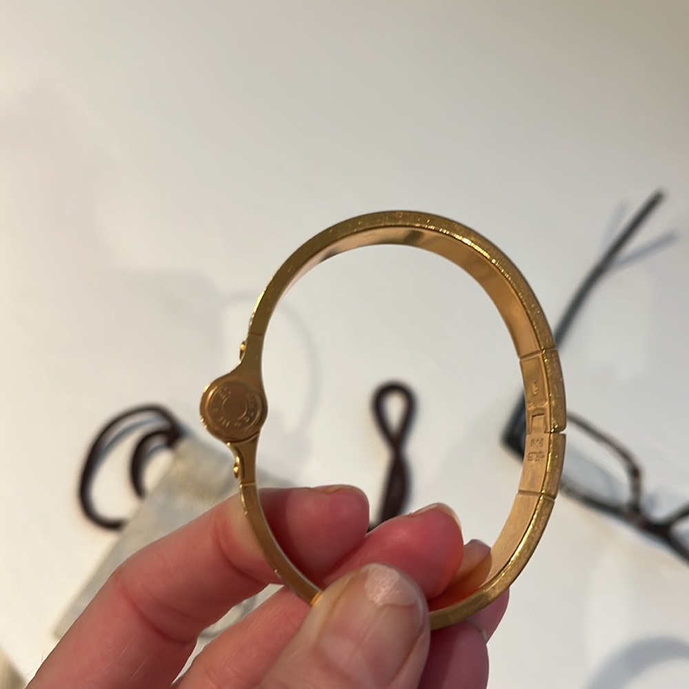 Hermes limited 18k gold plated brass Hinged Bracelet - RARELY Worn! Excellent! - Picture 6 of 8